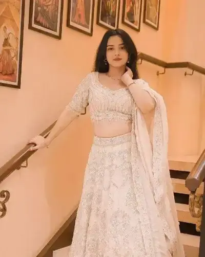 Escort Bazarghat